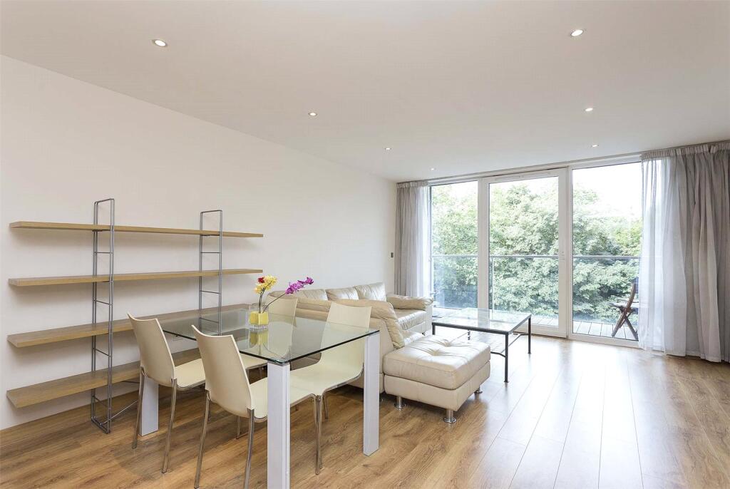 2 bed Apartment for rent in Battersea. From Garton Jones - London 2 bed Apartment for rent in Battersea. From Garton Jones - London