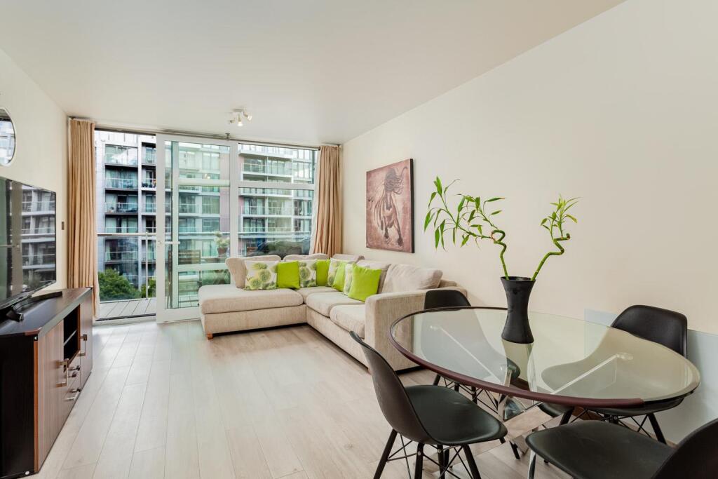 2 bed Apartment for rent in Battersea. From Garton Jones - London 2 bed Apartment for rent in Battersea. From Garton Jones - London