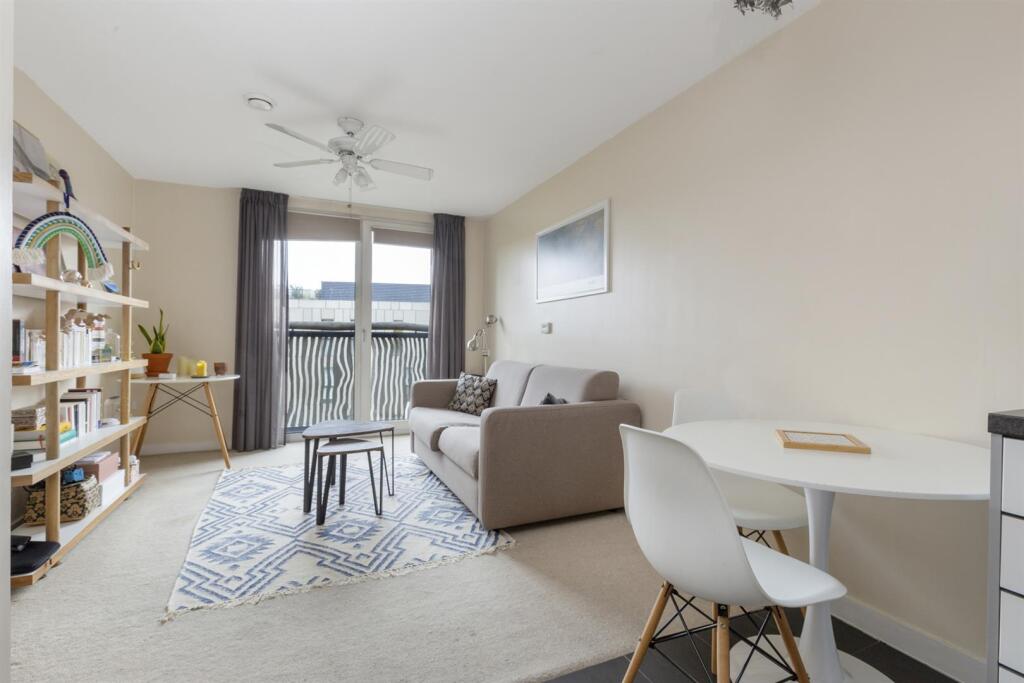 1 bed Apartment for rent in London. From Garton Jones - Chelsea & Belgravia