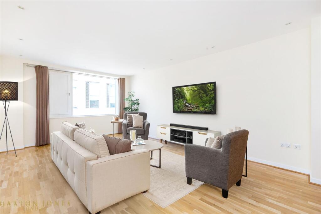 3 bed Apartment for rent in Chelsea. From Garton Jones - Chelsea & Belgravia