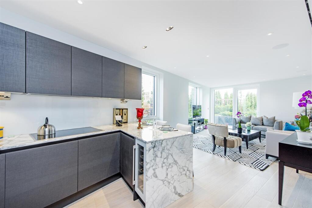 2 bed Apartment for rent in Fulham. From Garton Jones - Chelsea & Belgravia