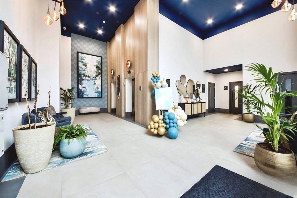 2 bed 1st Floor Flat for rent in London. From Gibbs Gillespie - Stanmore Sales