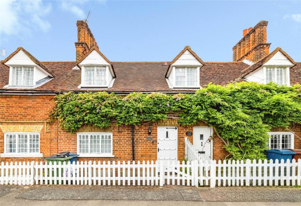 2 bed Semi Detached for rent in Stanmore. From Gibbs Gillespie - Stanmore Sales