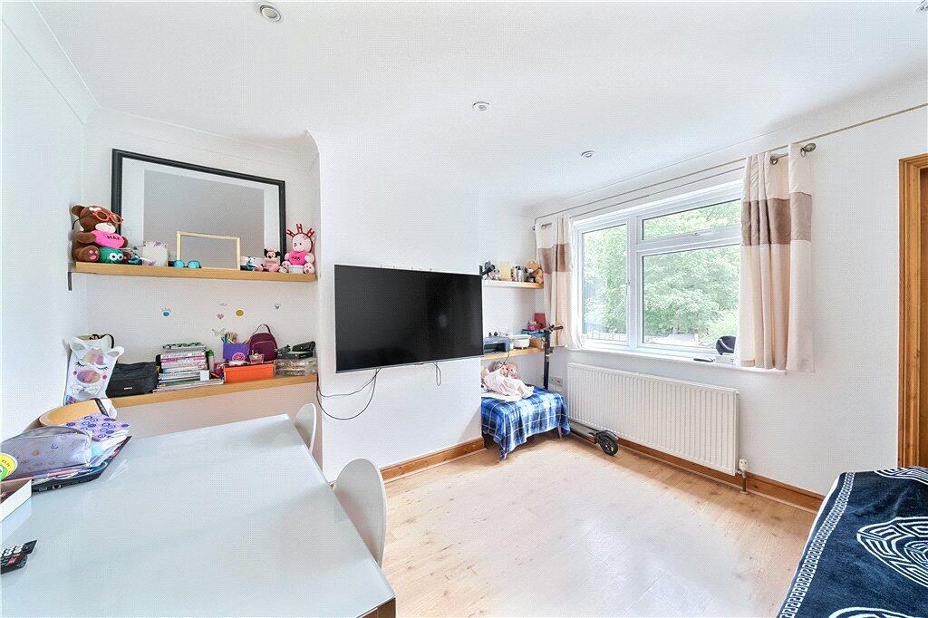 2 bed 1st Floor Flat for rent in Stanmore. From Gibbs Gillespie - Stanmore Sales