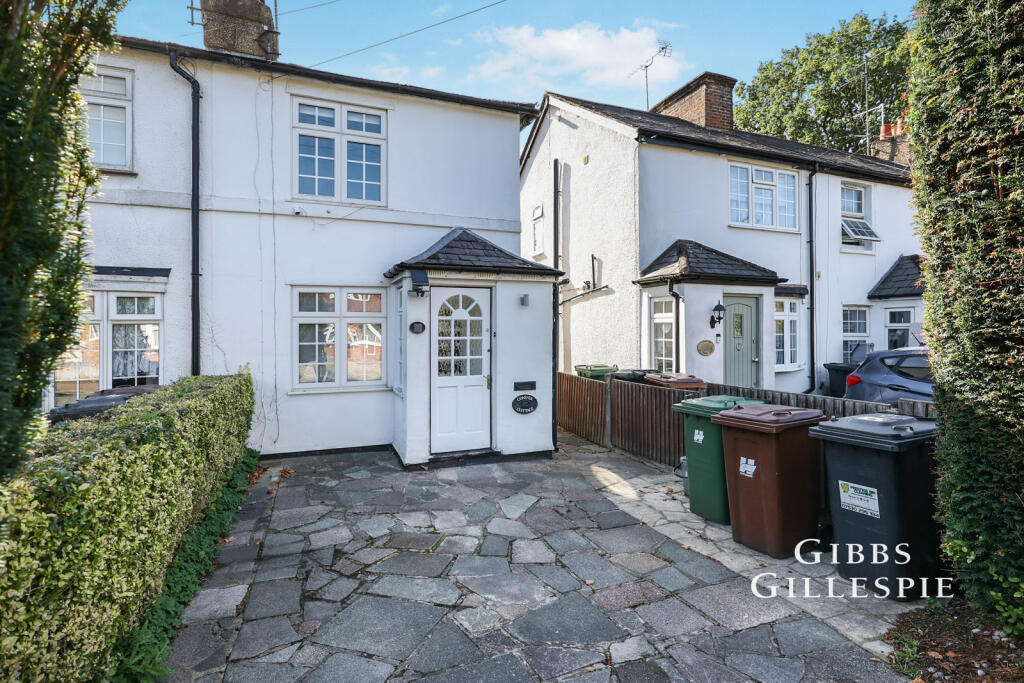 2 bed Detached for rent in Bushey. From Gibbs Gillespie - Stanmore Sales