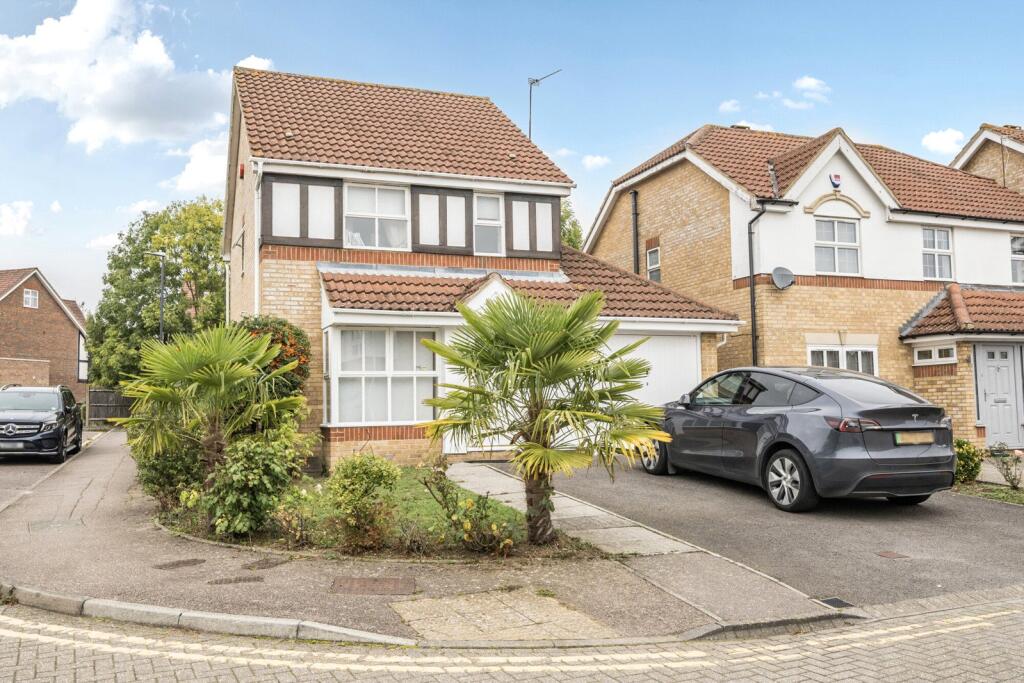 3 bed Detached for rent in Stanmore. From Gibbs Gillespie - Stanmore Sales