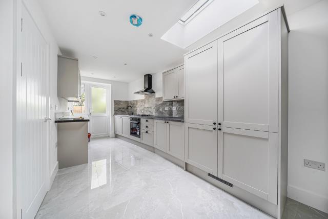 6 bed Semi Detached for rent in Hendon. From Gibbs Gillespie - Stanmore Sales 6 bed Semi Detached for rent in Hendon. From Gibbs Gillespie - Stanmore Sales