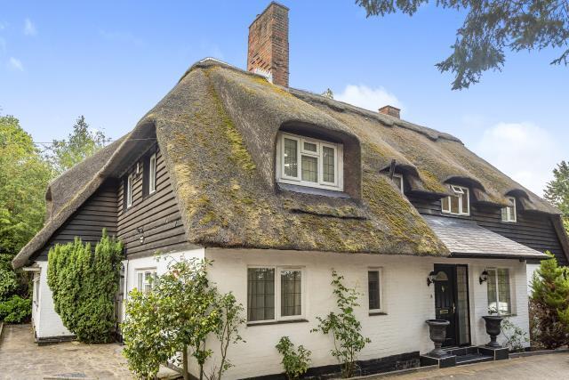 5 bed Detached for rent in Pinner. From Gibbs Gillespie - Stanmore Sales