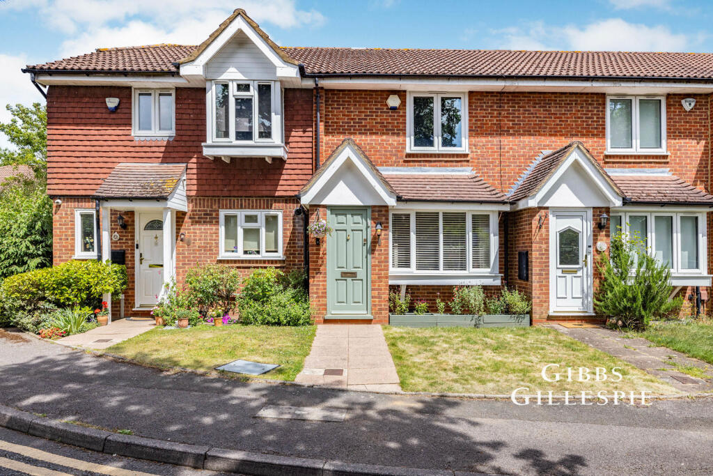 2 bed Mid Terraced House for rent in Stanmore. From Gibbs Gillespie - Stanmore Sales