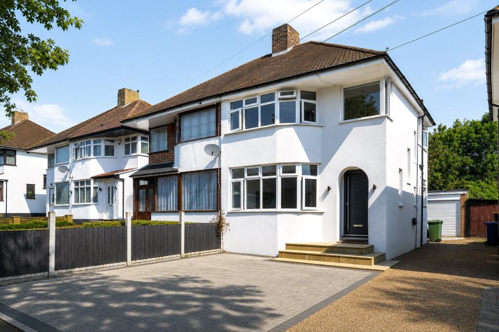 3 bed Semi Detached for rent in Stanmore. From Gibbs Gillespie - Stanmore Sales 3 bed Semi Detached for rent in Stanmore. From Gibbs Gillespie - Stanmore Sales