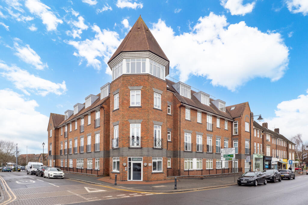 2 bed Apartment for rent in Stoneleigh. From Goodfellows