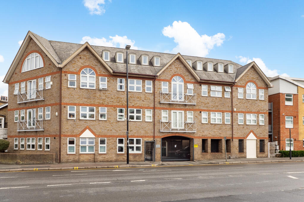2 bed Apartment for rent in Carshalton. From Goodfellows