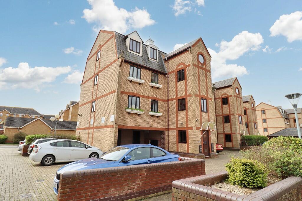 2 bed Apartment for rent in Grays. From Grant Allen Estate Agents - Grays