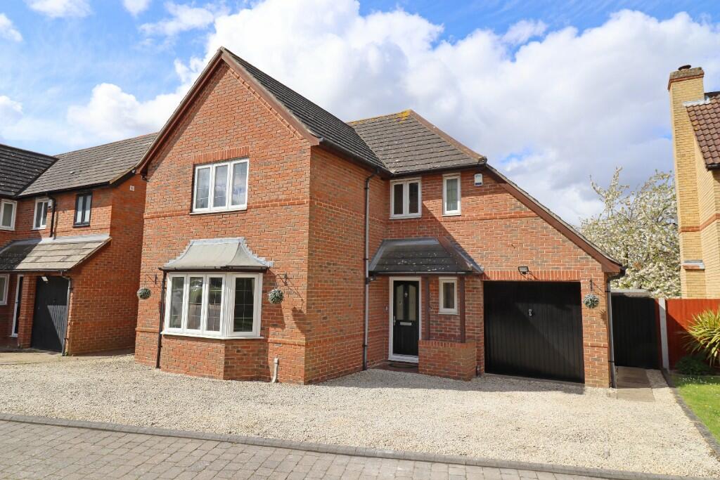4 bed Detached House for rent in Grays. From Grant Allen Estate Agents - Grays