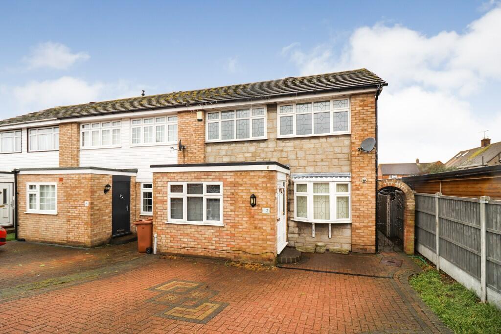 3 bed End of Terrace for rent in Orsett Heath. From Grant Allen Estate Agents - Grays