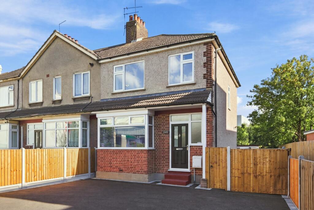 3 bed End of Terrace for rent in South Stifford. From Grant Allen Estate Agents - Grays 3 bed End of Terrace for rent in South Stifford. From Grant Allen Estate Agents - Grays