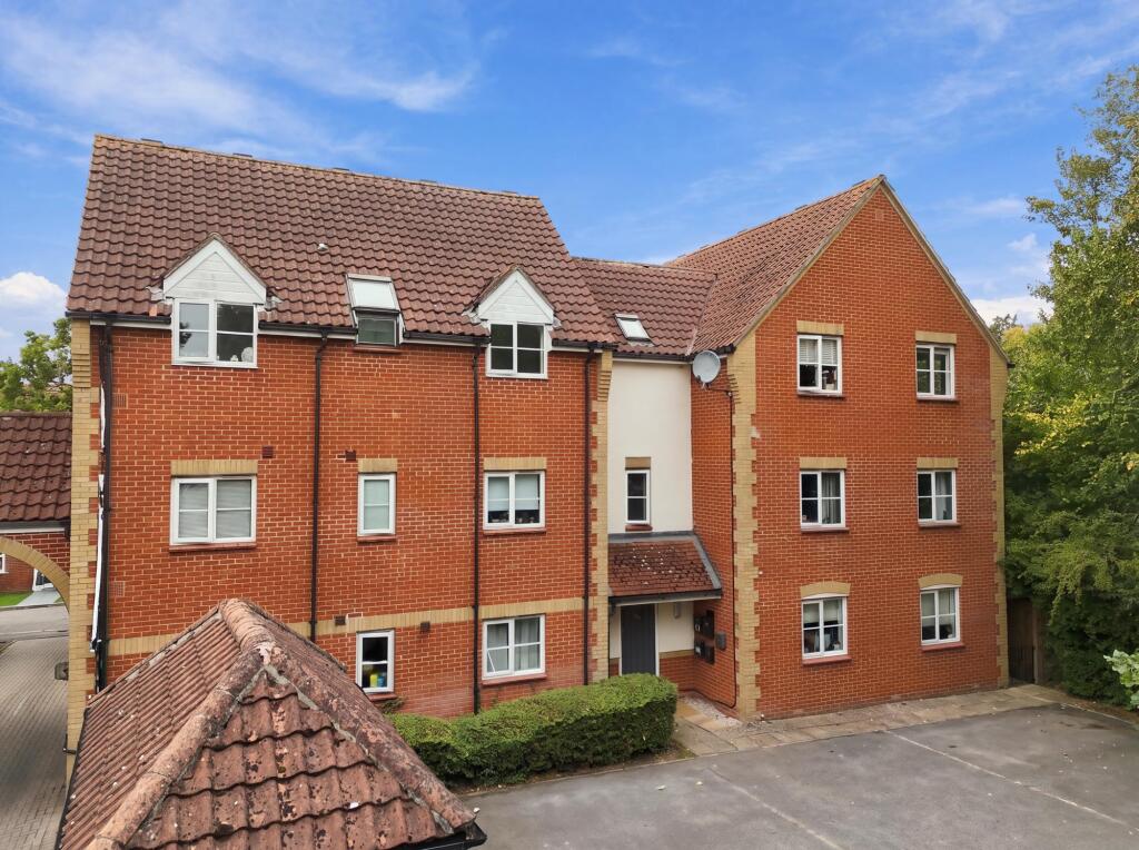 2 bed Apartment for rent in Basildon. From Grant Allen Estate Agents - Grays 2 bed Apartment for rent in Basildon. From Grant Allen Estate Agents - Grays
