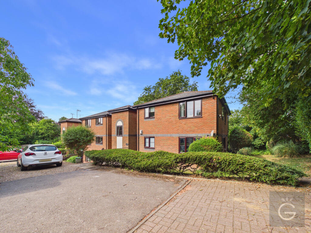 2 bed 1st Floor Flat for rent in Ruscombe. From Grapevine Estate Agents - Twyford 2 bed 1st Floor Flat for rent in Ruscombe. From Grapevine Estate Agents - Twyford
