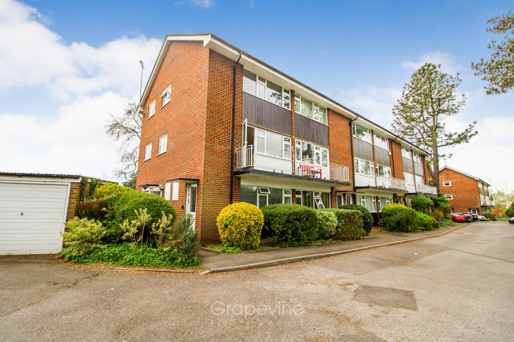 2 bed 1st Floor Flat for rent in Twyford. From Grapevine Estate Agents - Twyford
