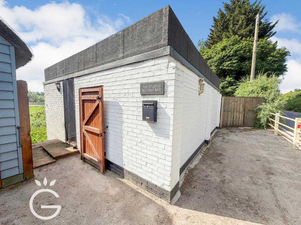 0 bed Studio for rent in Sonning. From Grapevine Estate Agents - Twyford