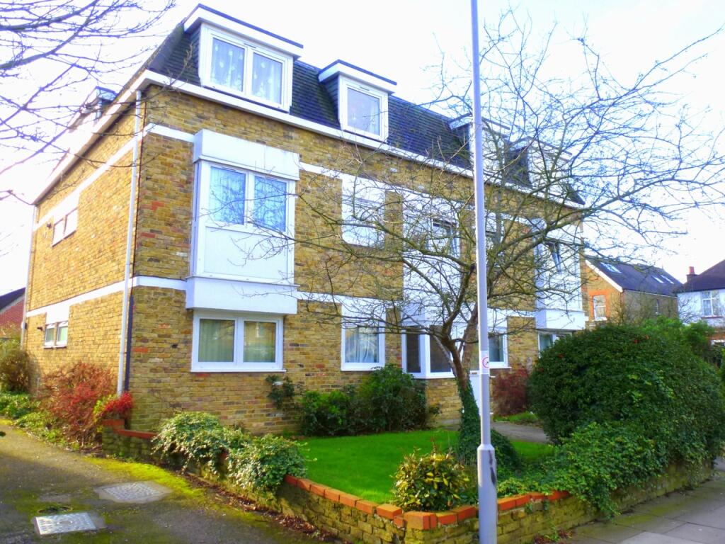 2 bed 1st Floor Flat for rent in Kingston upon Thames. From Greenwoods Residential - Kingston & Wimbledon - Lettings