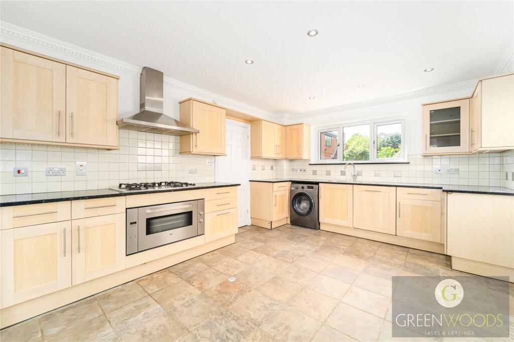 4 bed Detached for rent in Hinchley Wood. From Greenwoods Residential - Kingston & Wimbledon - Lettings 4 bed Detached for rent in Hinchley Wood. From Greenwoods Residential - Kingston & Wimbledon - Lettings