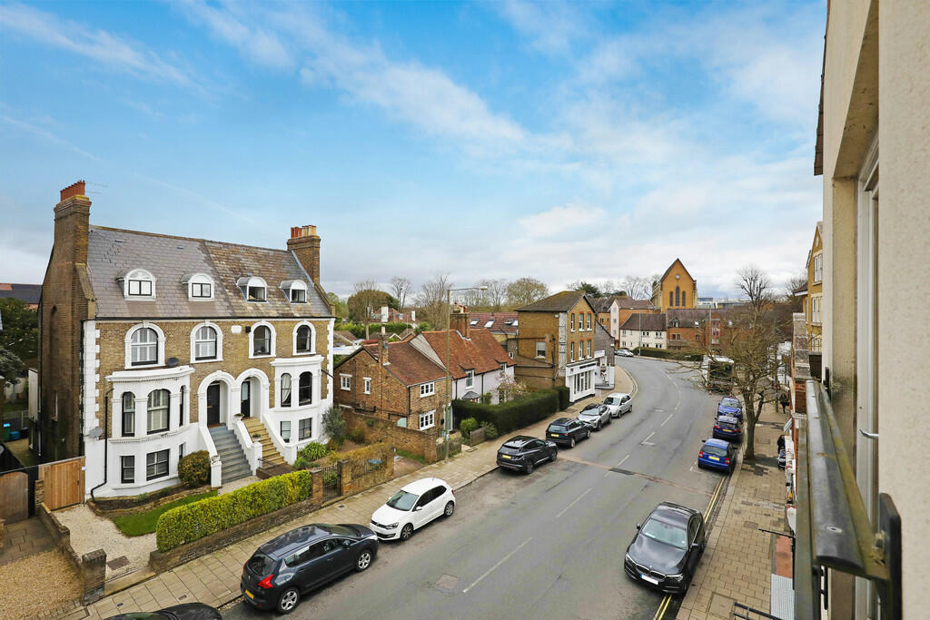 1 bed Apartment for rent in Teddington. From Griffin Stevens - Richmond