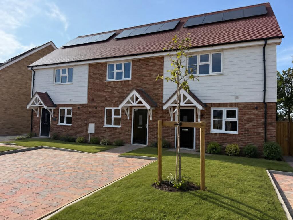 2 bed Mid Terraced House for rent in Polegate. From Eastbourne Property Shop - Pevensey 2 bed Mid Terraced House for rent in Polegate. From Eastbourne Property Shop - Pevensey