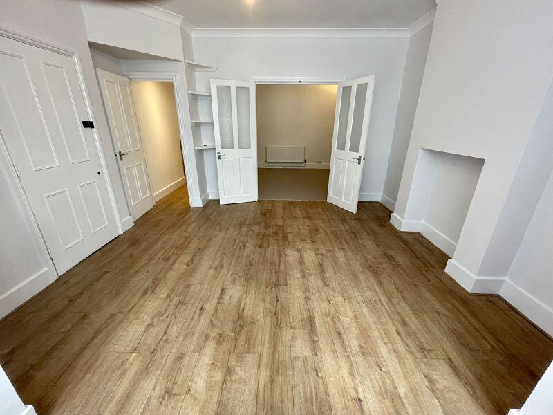 2 bed House (unspecified) for rent in Banstead. From HES Parry & Drewett - Sutton