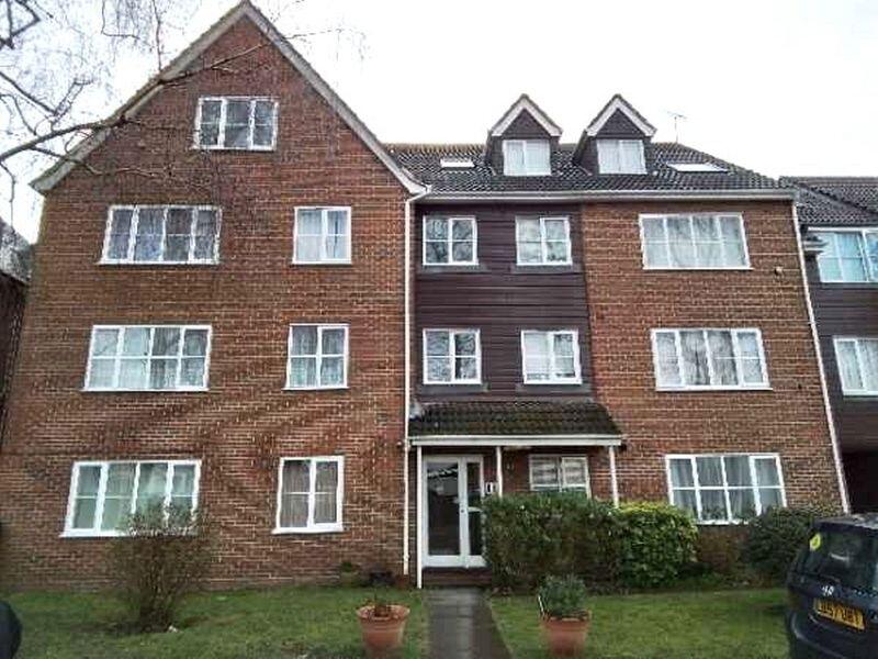 1 bed 1st Floor Flat for rent in Carshalton. From HES Parry & Drewett - Sutton 1 bed 1st Floor Flat for rent in Carshalton. From HES Parry & Drewett - Sutton