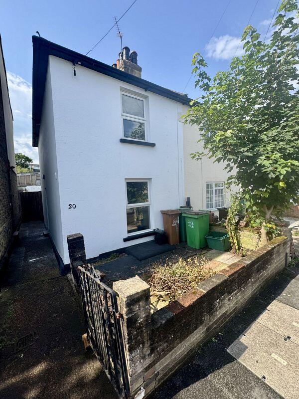 2 bed Semi Detached for rent in Carshalton. From HES Parry & Drewett - Sutton