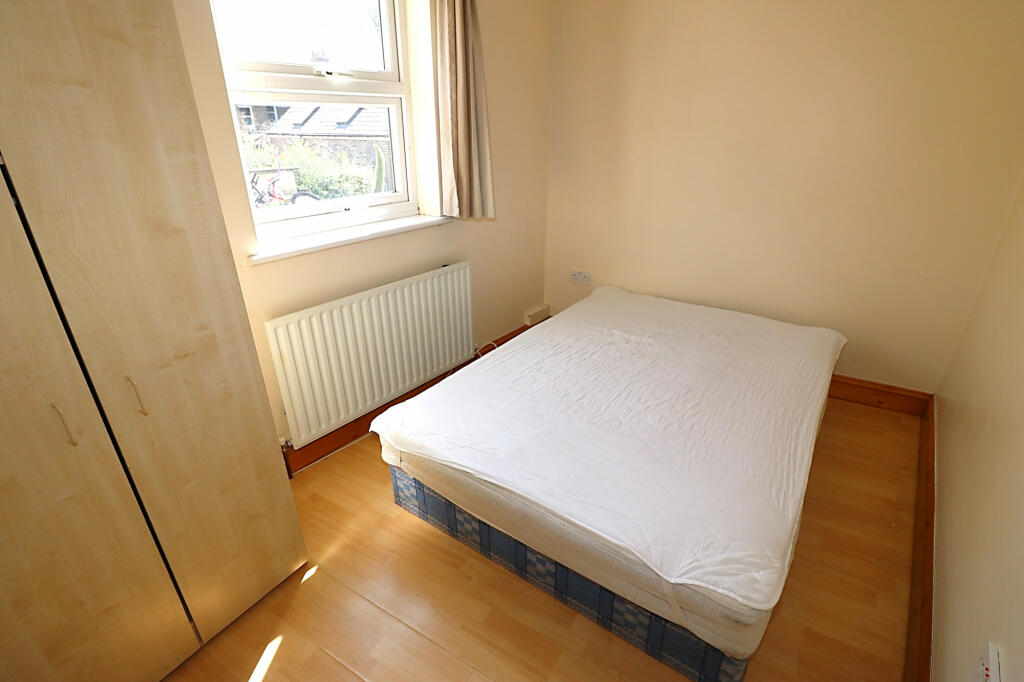 1 bed Flat for rent in London. From Hills Estate - Ilford