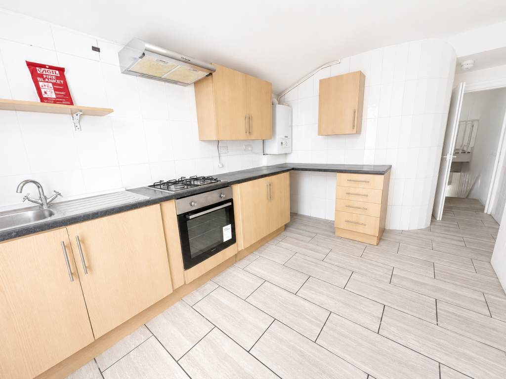 2 bed Mid Terraced House for rent in London. From Hills Estate - Ilford