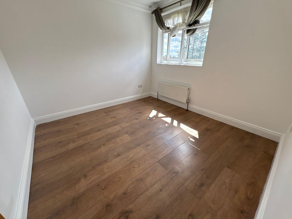 4 bed House Share for rent in Ilford. From Hills Estate - Ilford