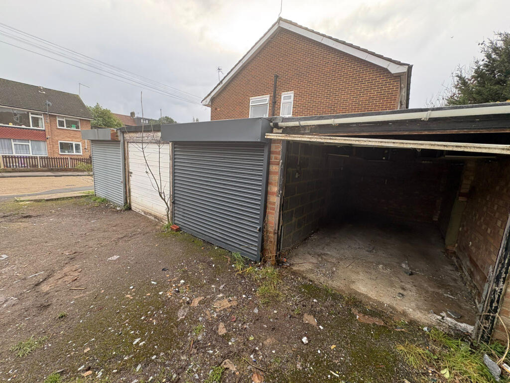 0 bed Garages for rent in Wanstead. From Hills Estate - Ilford