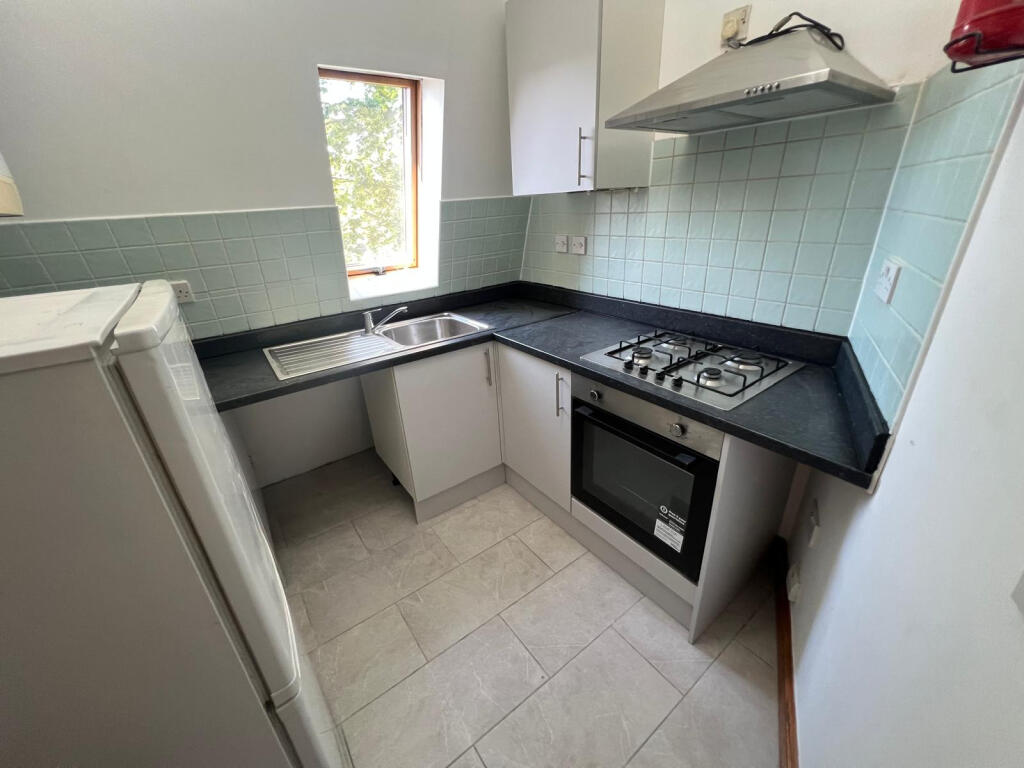 2 bed 1st Floor Flat for rent in London. From Hills Estate - Ilford 2 bed 1st Floor Flat for rent in London. From Hills Estate - Ilford