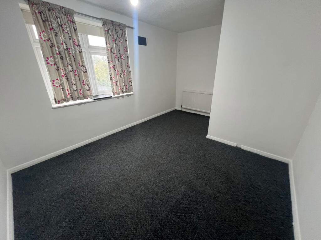 3 bed Mid Terraced House for rent in Romford. From Hills Estate - Ilford