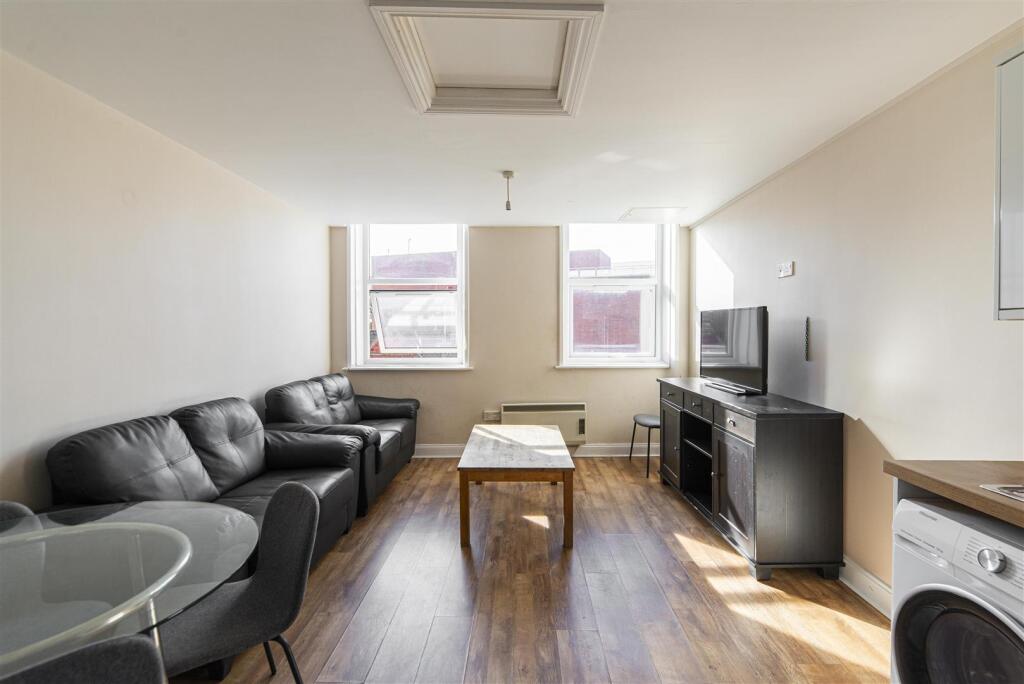3 bed Apartment for rent in Newcastle upon Tyne. From Hive Estates - Newcastle upon Tyne