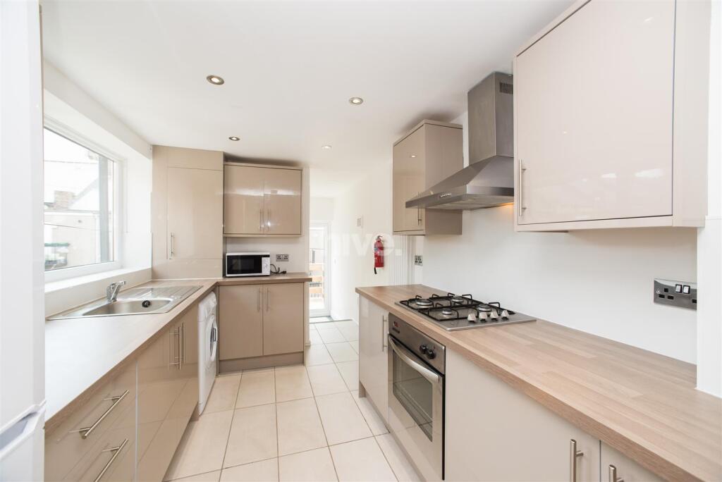 5 bed Annexe for rent in Newcastle upon Tyne. From Hive Estates - Newcastle upon Tyne 5 bed Annexe for rent in Newcastle upon Tyne. From Hive Estates - Newcastle upon Tyne