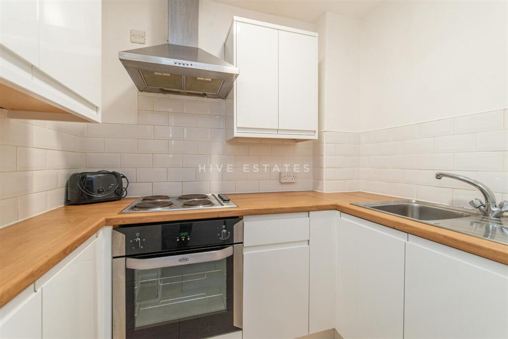 3 bed Apartment for rent in Newcastle upon Tyne. From Hive Estates - Newcastle upon Tyne