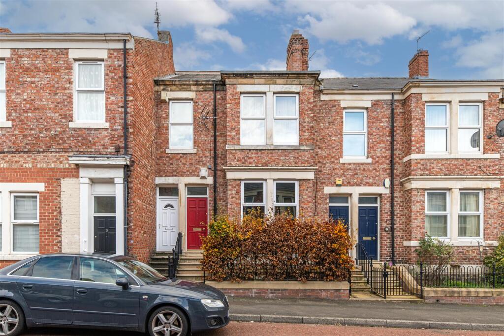 2 bed 1st Floor Flat for rent in Gateshead. From Hive Estates - Newcastle upon Tyne