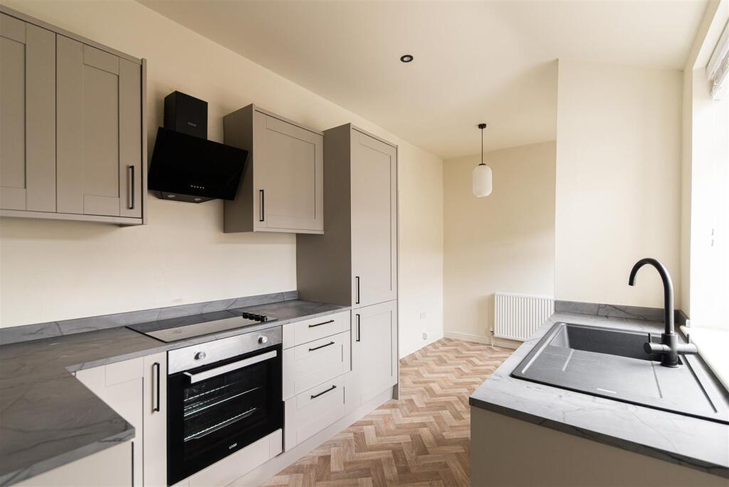 2 bed Mid Terraced House for rent in Whitley Bay. From Hive Estates - Newcastle upon Tyne 2 bed Mid Terraced House for rent in Whitley Bay. From Hive Estates - Newcastle upon Tyne