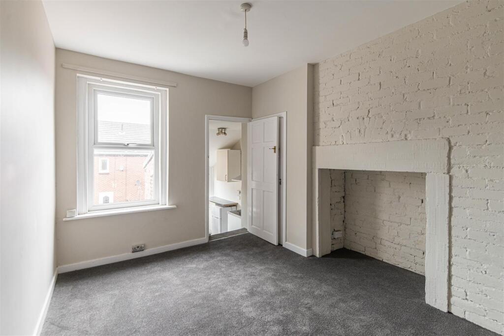 2 bed 1st Floor Flat for rent in Gateshead. From Hive Estates - Newcastle upon Tyne