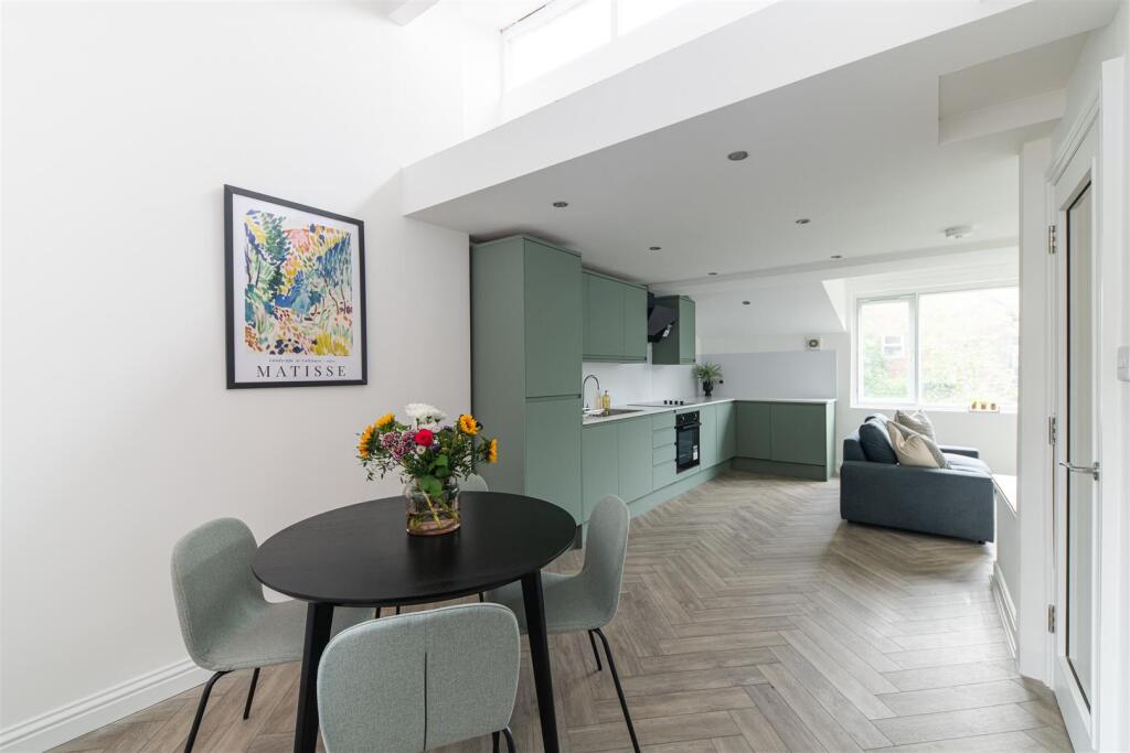3 bed Mid Terraced House for rent in Newcastle upon Tyne. From Hive Estates - Newcastle upon Tyne