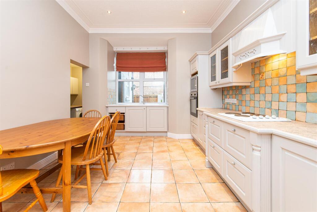 4 bed Mid Terraced House for rent in Newcastle upon Tyne. From Hive Estates - Newcastle upon Tyne