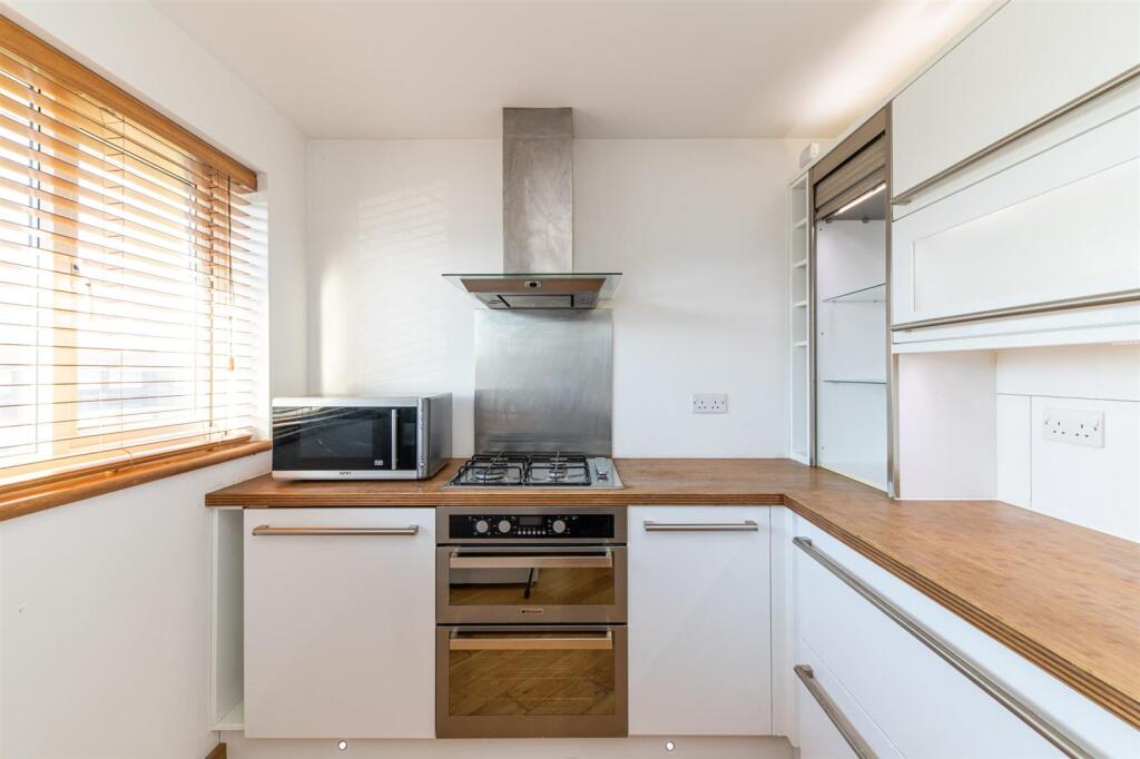 2 bed 1st Floor Flat for rent in Longbenton. From Hive Estates - Newcastle upon Tyne