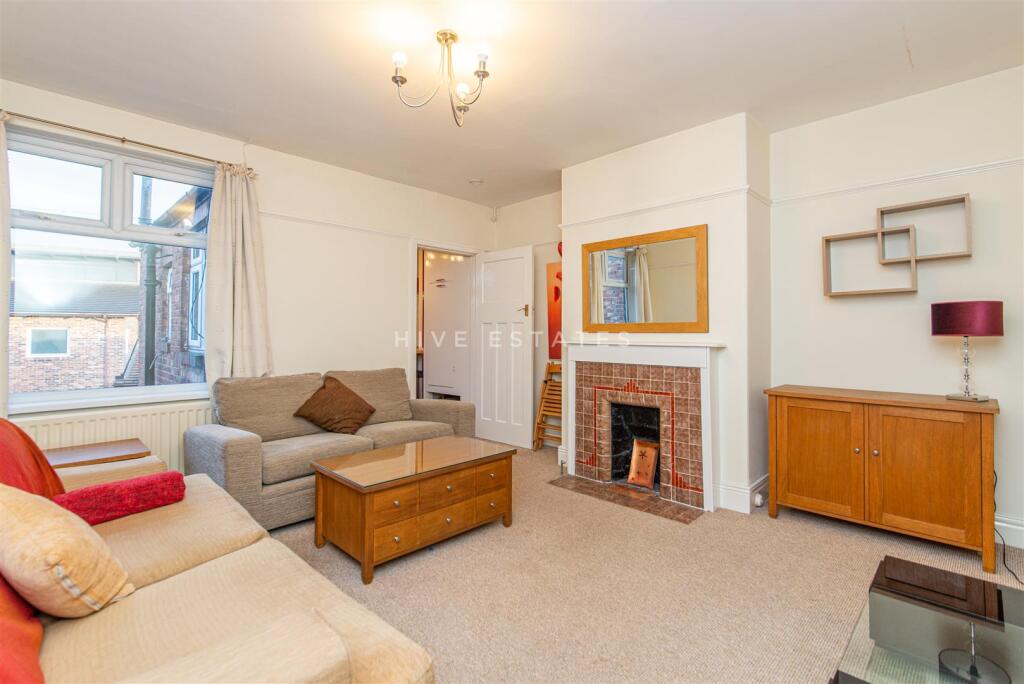 3 bed 1st Floor Flat for rent in Newcastle upon Tyne. From Hive Estates - Newcastle upon Tyne