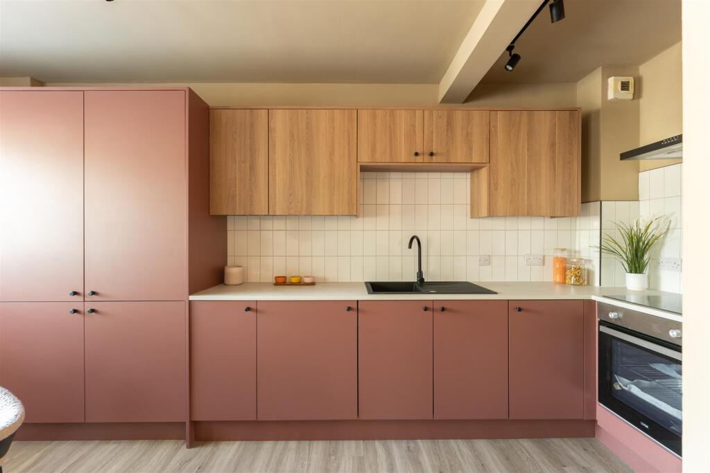 4 bed 1st Floor Flat for rent in Newcastle upon Tyne. From Hive Estates - Newcastle upon Tyne