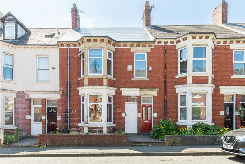 3 bed 1st Floor Flat for rent in Newcastle upon Tyne. From Hive Estates - Newcastle upon Tyne