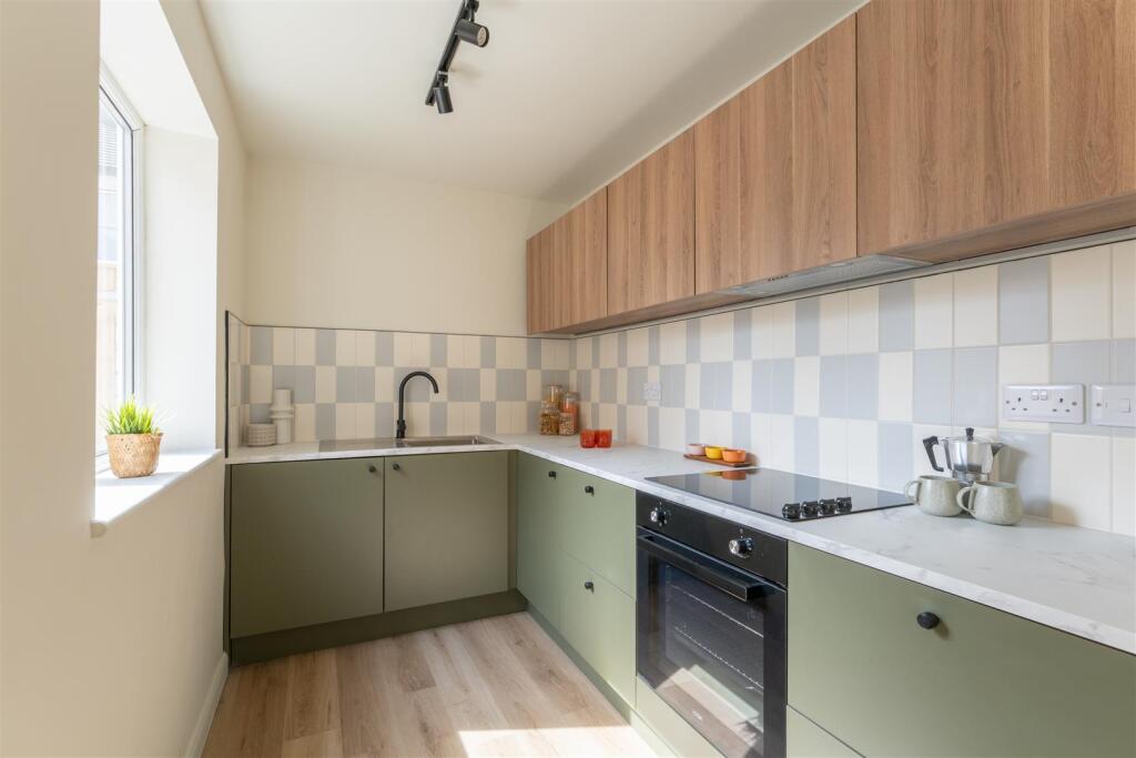 3 bed Mid Terraced House for rent in Newcastle upon Tyne. From Hive Estates - Newcastle upon Tyne
